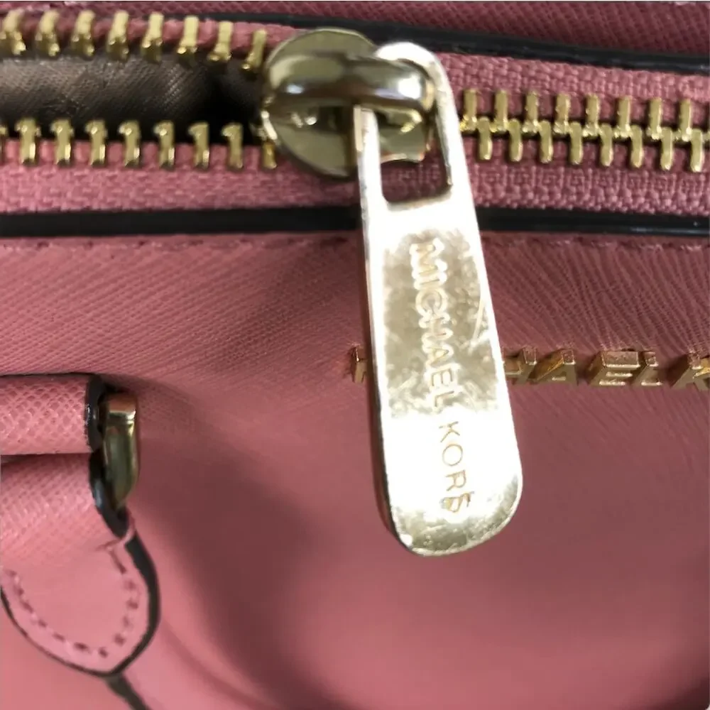 MICHAEL KORS Cindy Dome Satchel Saffiano Leather Bag Pink Classic Elegant Chic